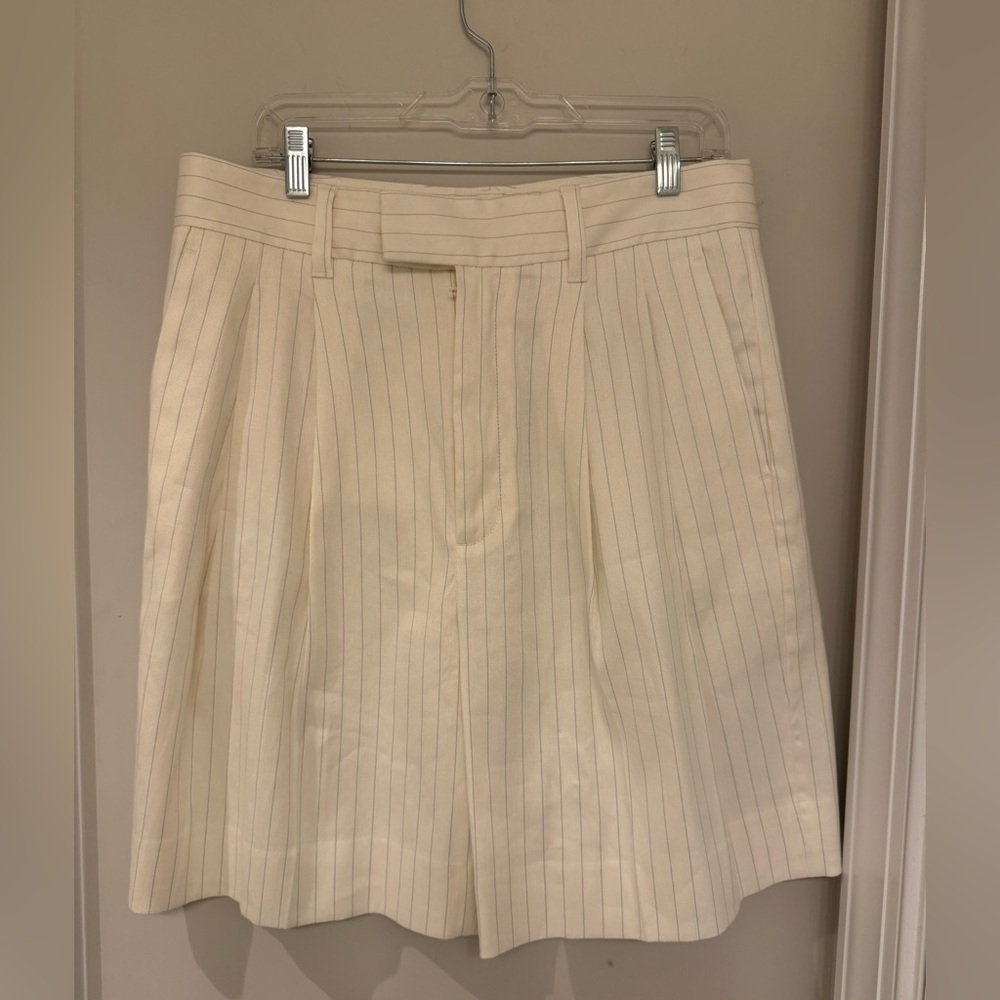 Banana Republic Cream Pinstripe Bermuda Shorts size 10